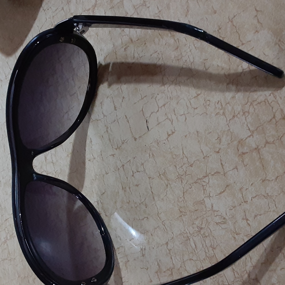 Armani Exchange Sunglasses - Picture 3 of 7